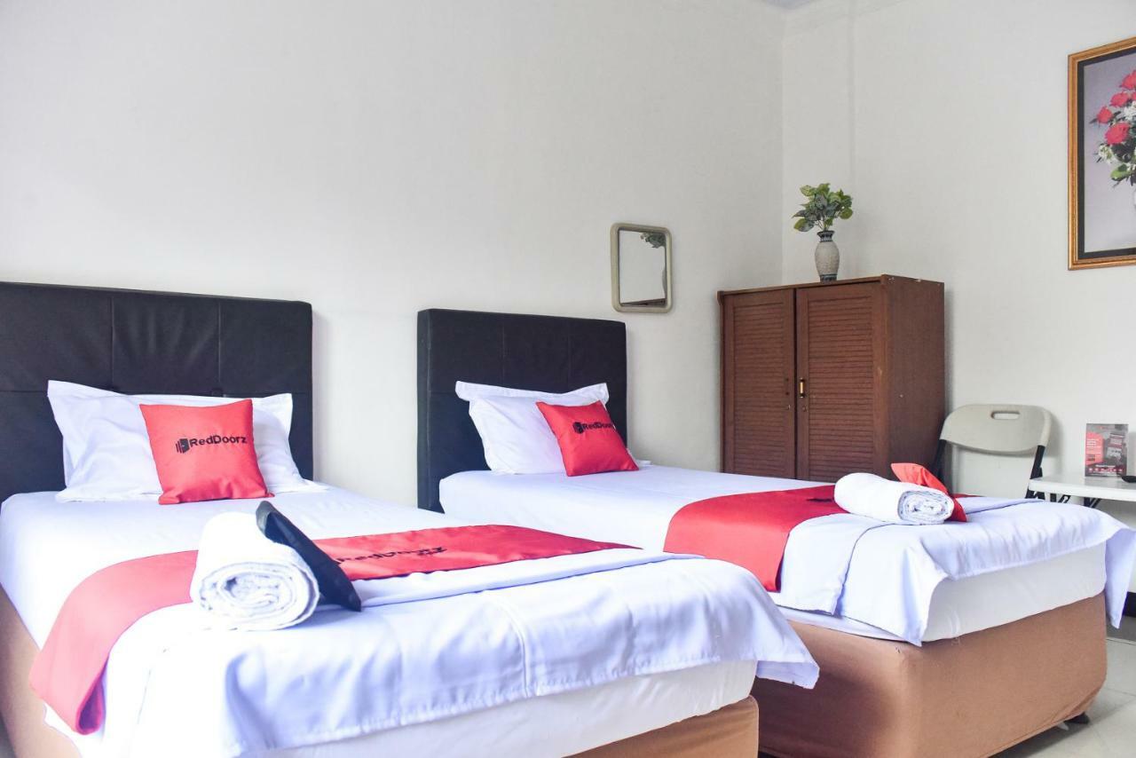 Reddoorz Near Sultan Hasanuddin Airport 2 Hotell Makassar Eksteriør bilde
