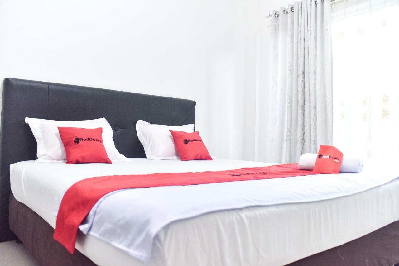 Reddoorz Near Sultan Hasanuddin Airport 2 Hotell Makassar Eksteriør bilde