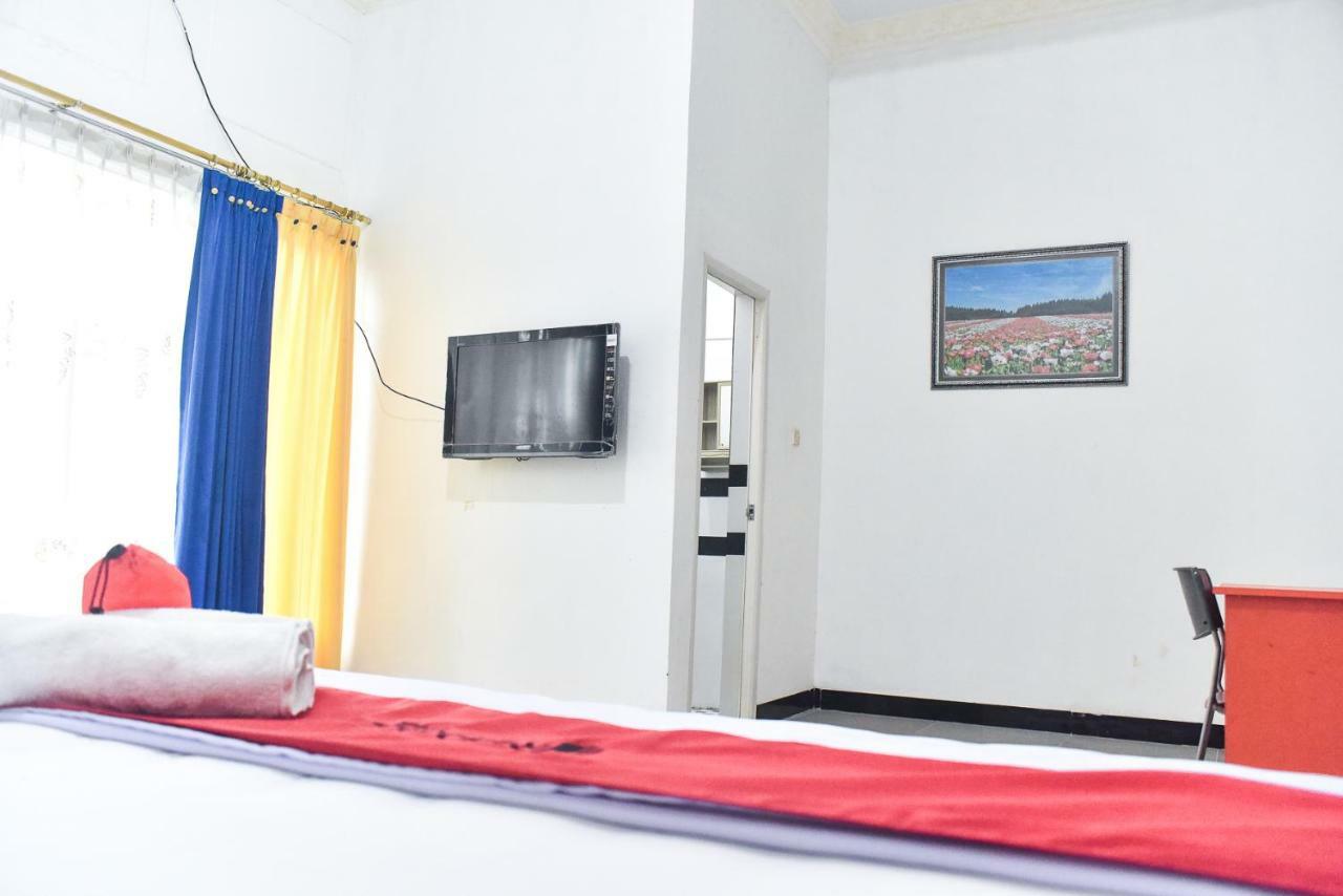 Reddoorz Near Sultan Hasanuddin Airport 2 Hotell Makassar Eksteriør bilde