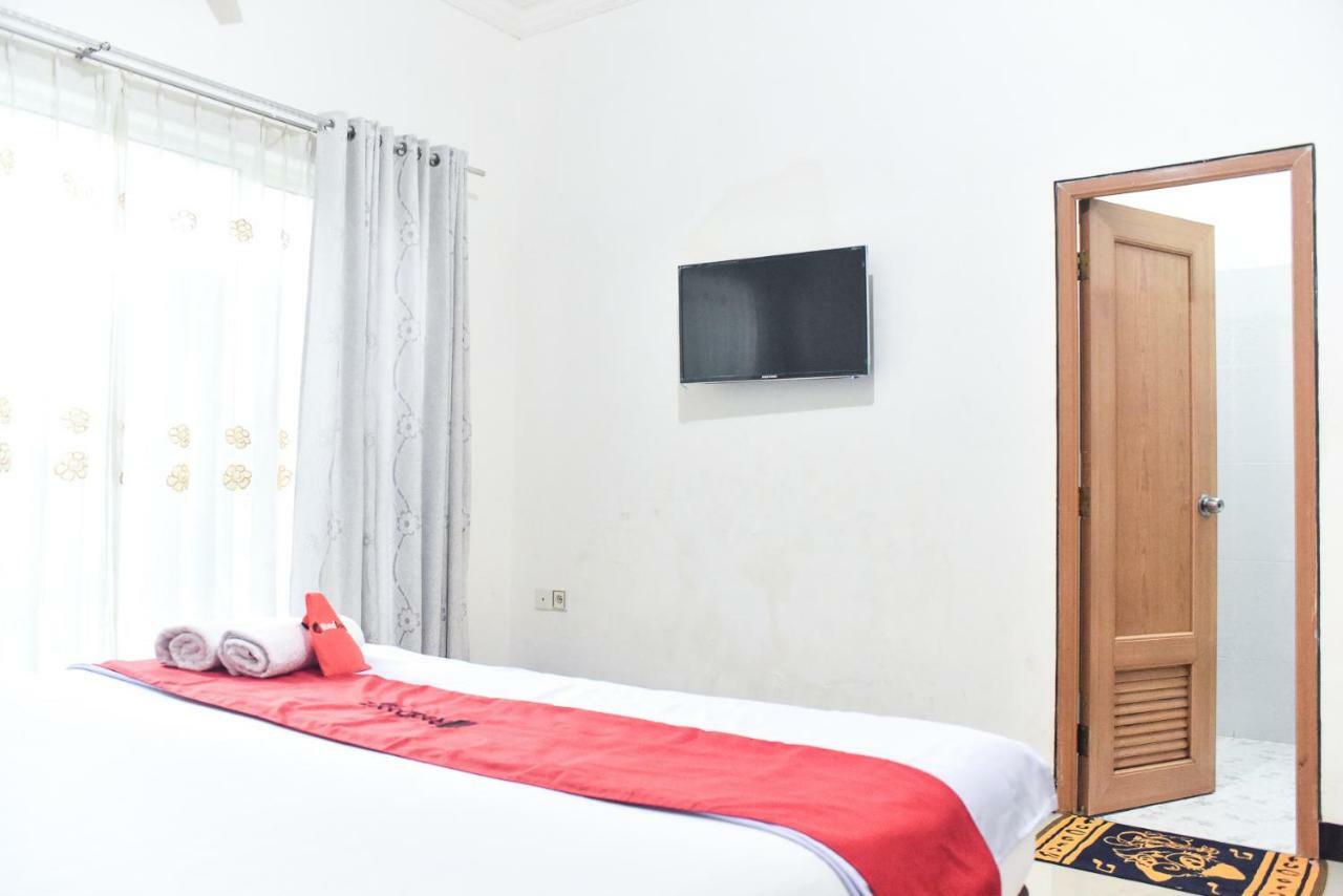 Reddoorz Near Sultan Hasanuddin Airport 2 Hotell Makassar Eksteriør bilde